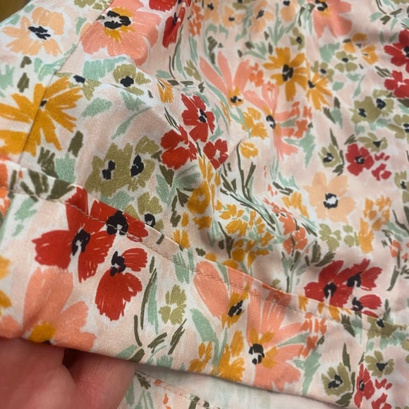 Shore Women’s Willow Shorts Romper Resort Pockets Floral Pockets New size M - Picture 6 of 14